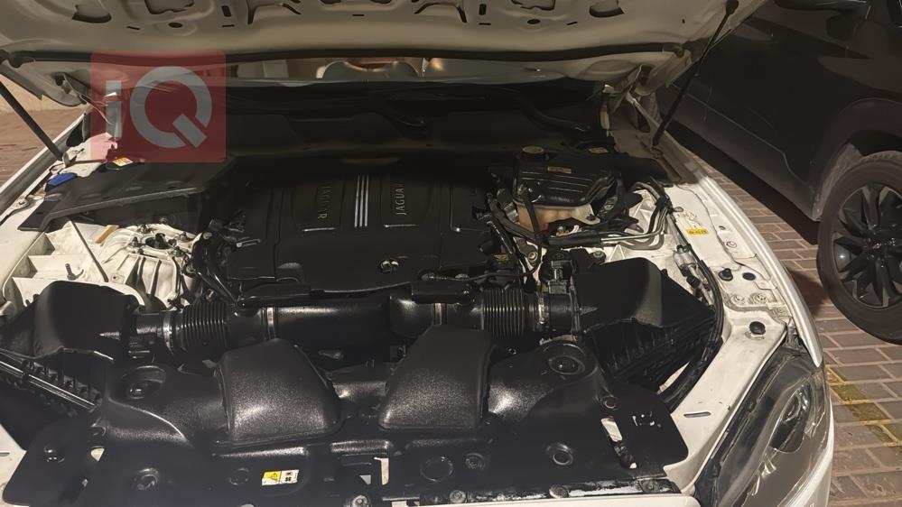جاكوار XJ